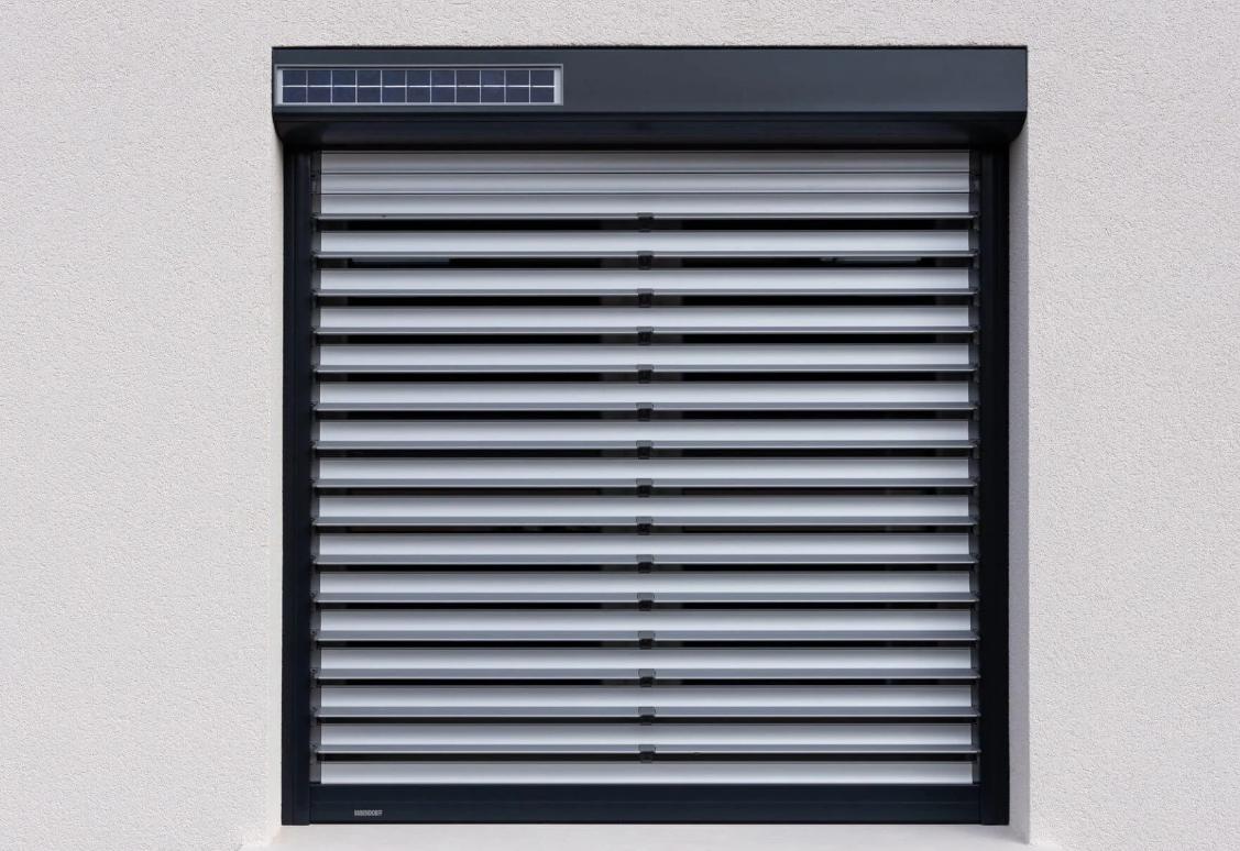 Durée de vie d’un panneau photovoltaïque sur un volet Bubendorff