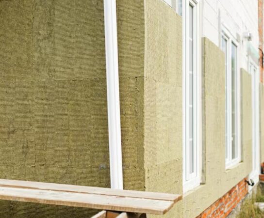 Isolation par l’extérieur : utiliser des panneaux isolants, bonne idée ?