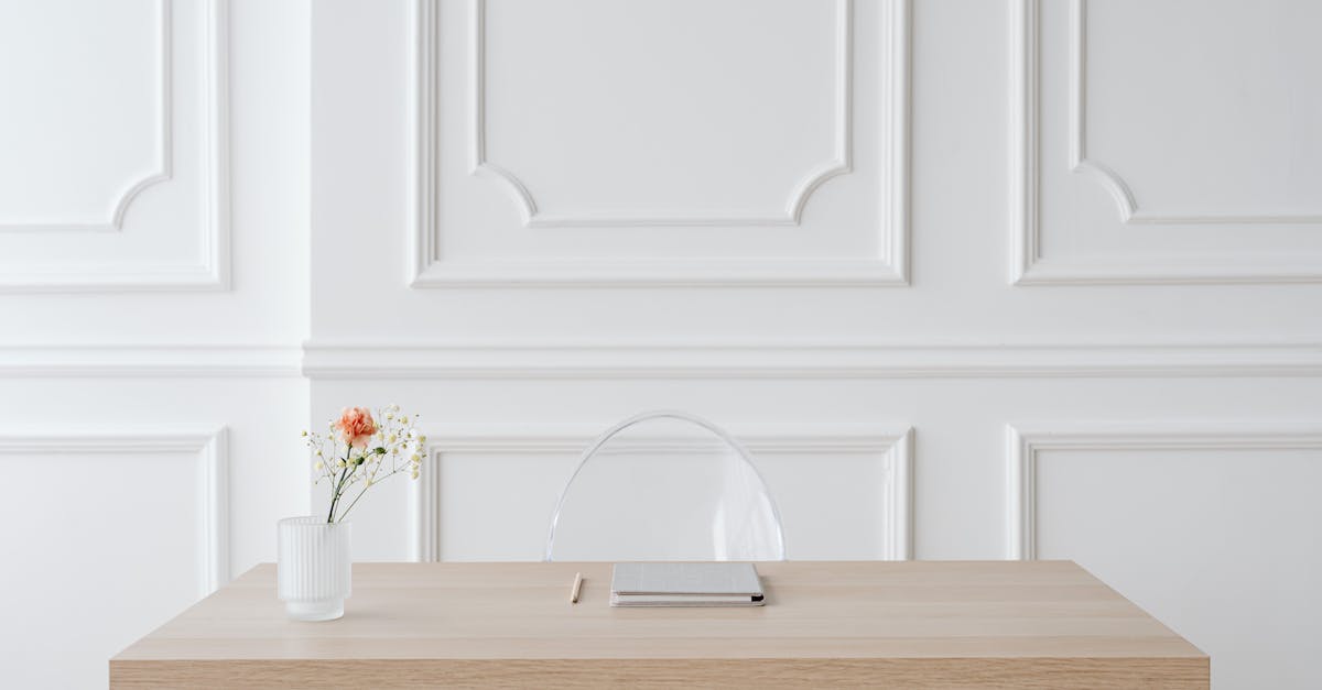 découvrez le minimalisme : un art de vivre qui privilégie l'essentiel pour gagner en simplicité, clarté et bien-être au quotidien.