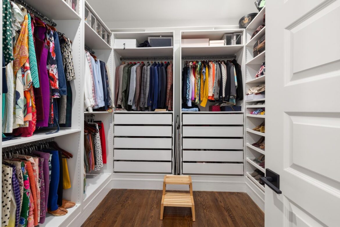 Créer un dressing sur mesure à l&rsquo;aide de cloisons en placoplâtre