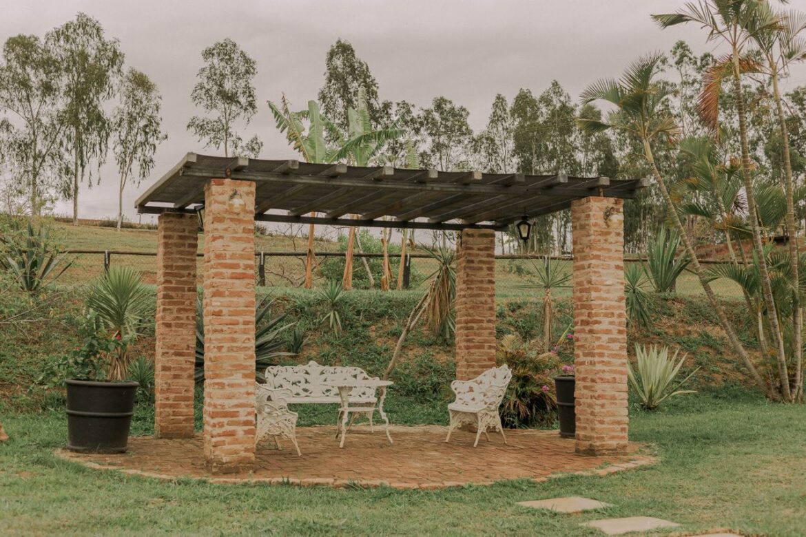 Déclaration de travaux : tout savoir avant d&rsquo;installer une pergola