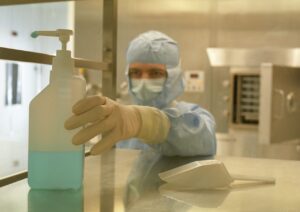 Bio-nettoyage des blocs opératoires : tolérance zéro bactérie
