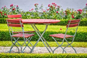 Mobilier de jardin en teck : l&rsquo;investissement élégance et longue durée