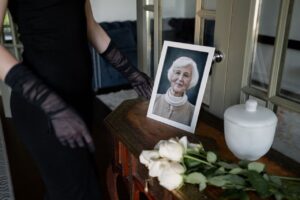 Pourquoi de plus en plus de familles choisissent la crémation?