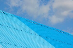 Toiture (bac acier) : quel impact sur la valeur de revente de votre maison ?