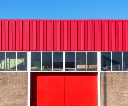 Entretien de toiture commerciale : protégez vos locaux professionnels