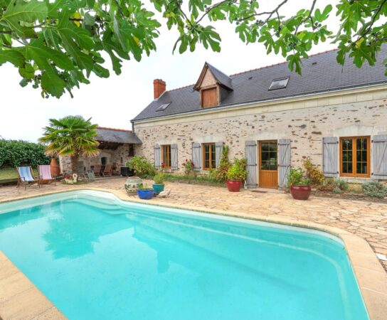 Rénovation de piscine : réparer les fuites structurelles