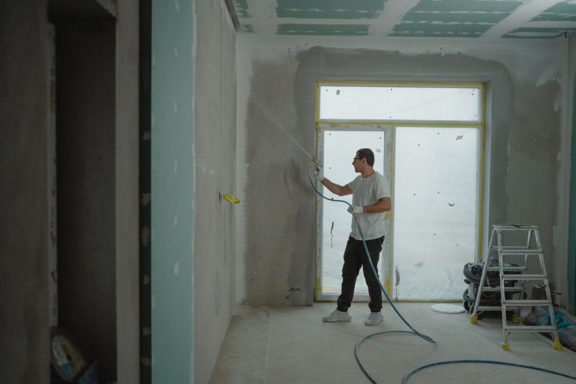 Rénovation de mur : remplacer une frise ancienne sans tout casser