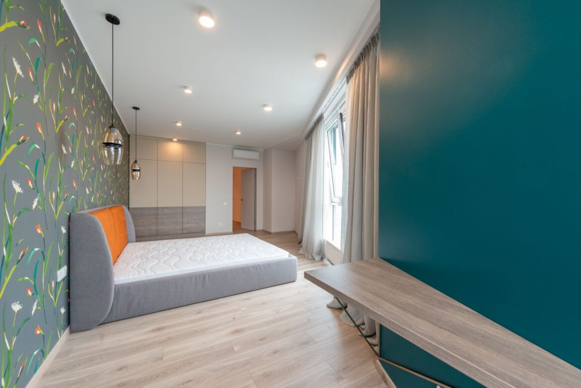 Comment choisir les dalles de votre plafond suspendu?