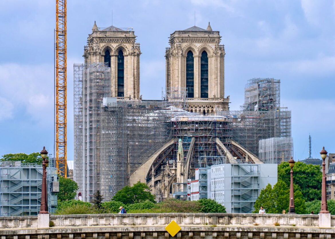 Béton projeté pour la restauration de monuments historiques en maçonnerie