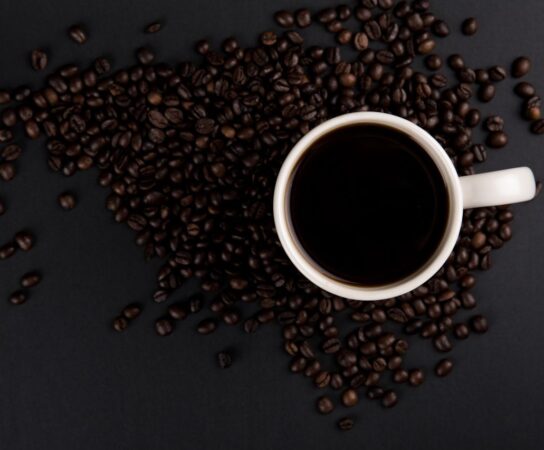 La caféine améliore-t-elle vraiment la performance physique ?