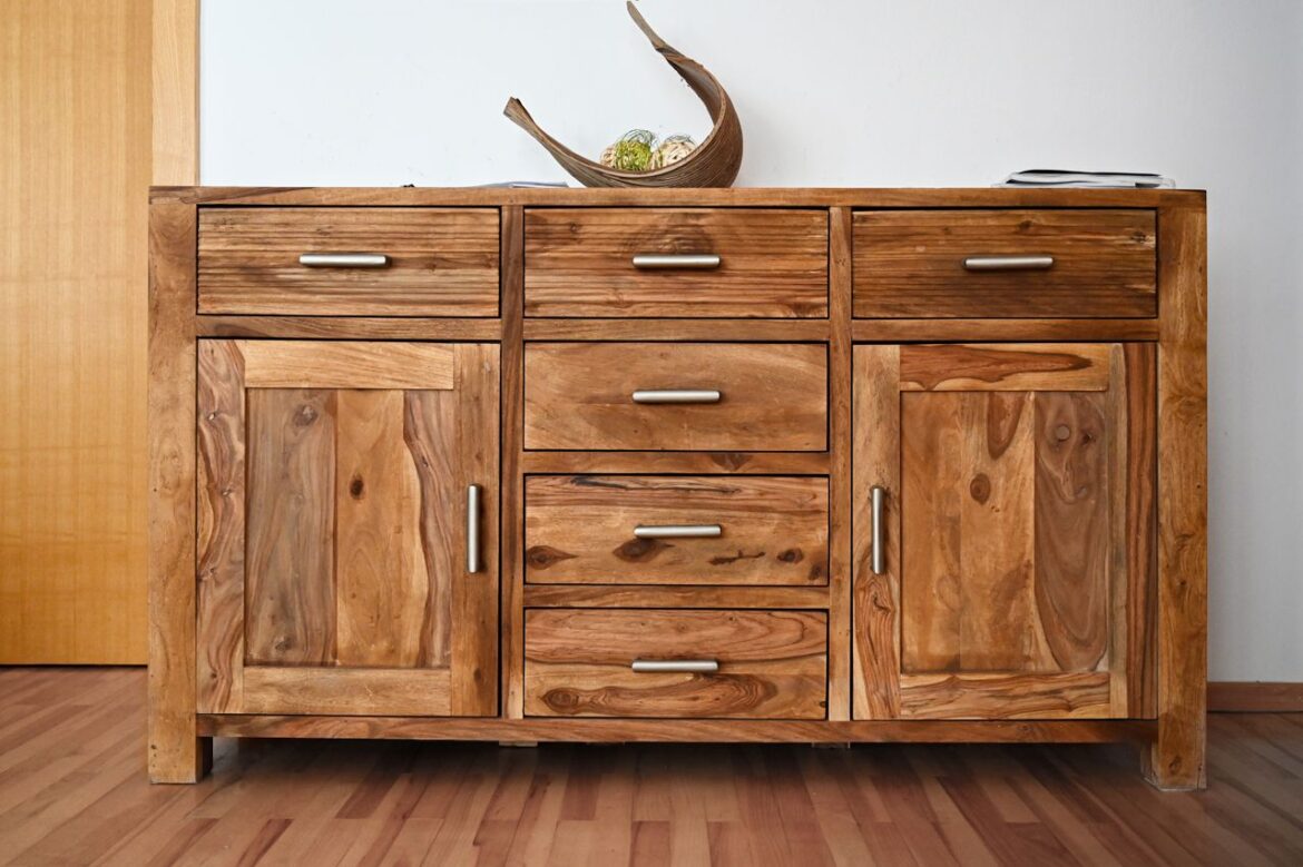 Le retour du bois brut dans le mobilier commercial alimentaire
