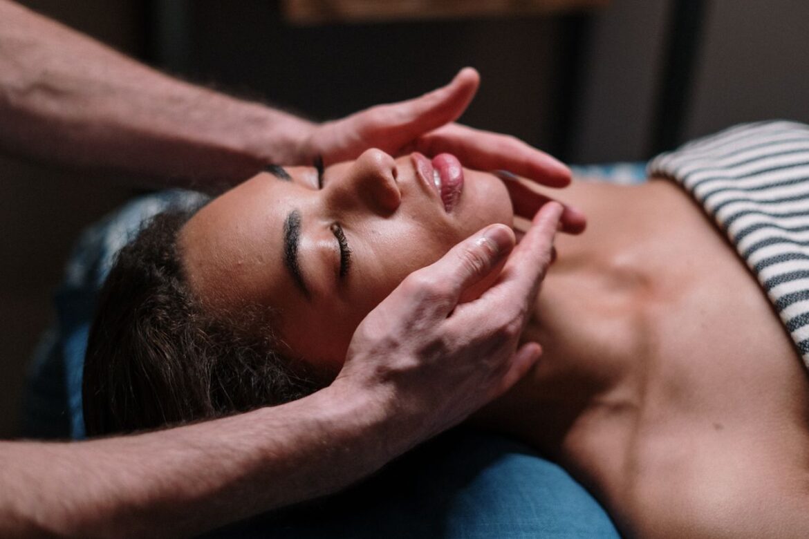 Massage kobido du visage : le lifting naturel japonais anti-rides
