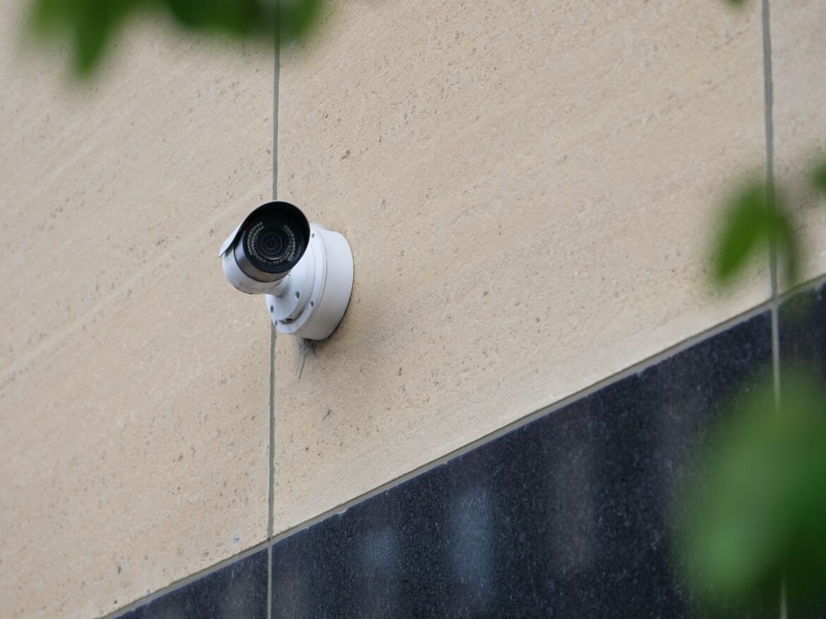 Vidéosurveillance: tester la vision nocturne avant fixation définitive