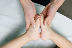 Orthopédie pédiatrique : dépister et traiter les troubles de la marche chez l&rsquo;enfant