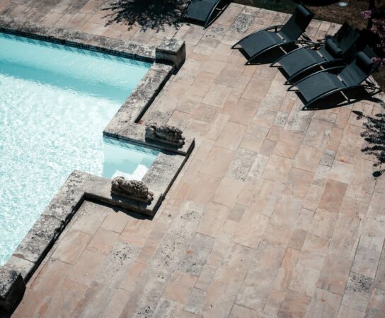 Quand et pourquoi envisager la rénovation de piscine de votre propriété?